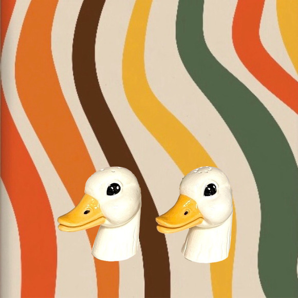 Vintage Lake Duck Salt + Pepper Shakers Ceramic Duck Table Scape EUC - Picture 2 of 9